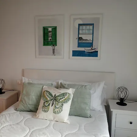 Luceros De - Aircon & Balcony شقة أَغايتي