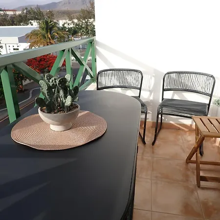 Luceros De - Aircon & Balcony شقة أَغايتي