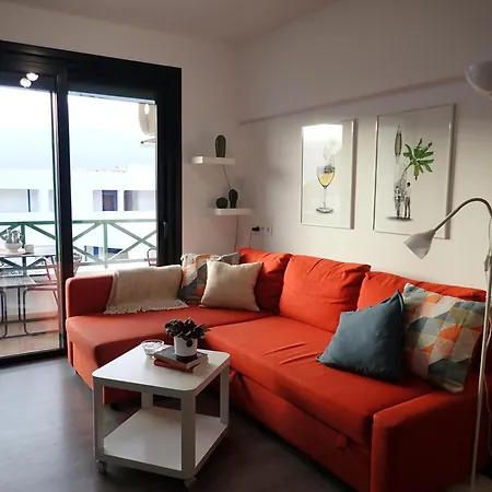 شقة Luceros De - Aircon & Balcony *